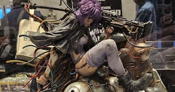 공식 전시회에서 공각기동대(Ghost in the Shell)가 수십 년에 걸쳐 도달한 범위를 확인하세요.